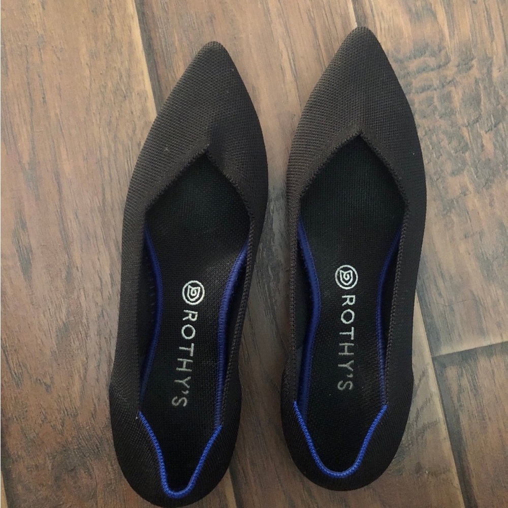 Rothy's Black Pointed Knit Flats with Blue Trim